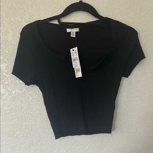 Topshop Tops - NWT TopShop black crop top